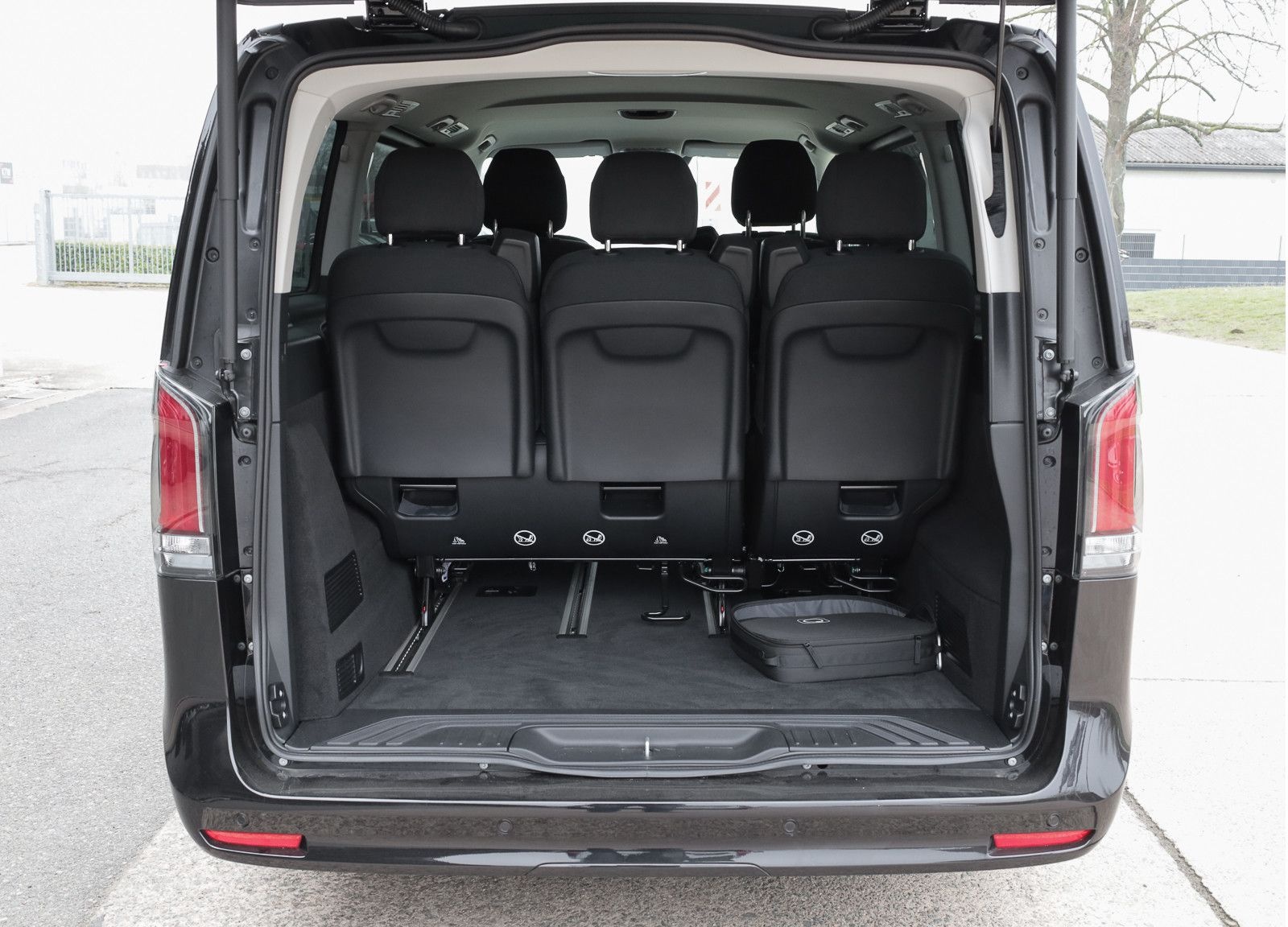 Mercedes-Benz EQV 300 lang,7-Sitze,2xel.Schiebetür,LED,2xKlima foto 10