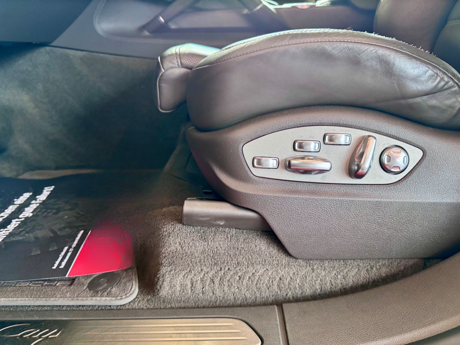 Porsche Cayenne S Pano Luft FondTV SportChrono 18Wege 21 foto 18