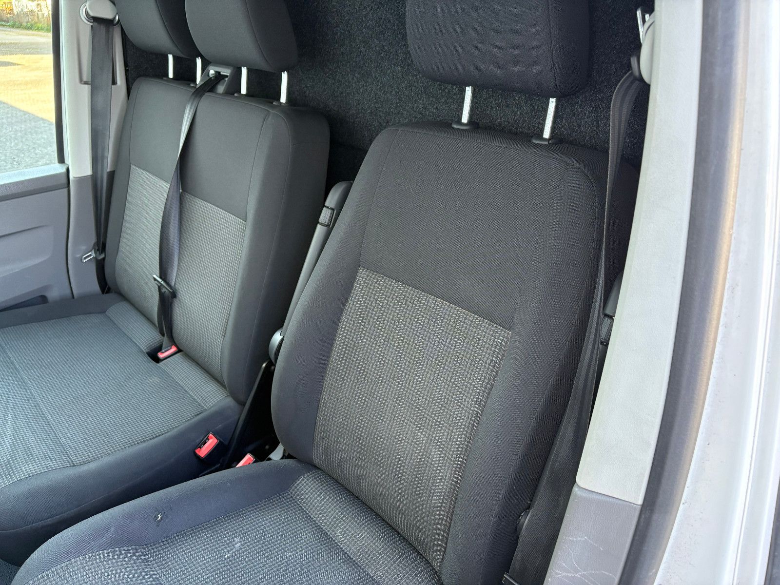 Volkswagen T6.1 Transporter, Standheizung, AHK, Sitzheizung foto 13