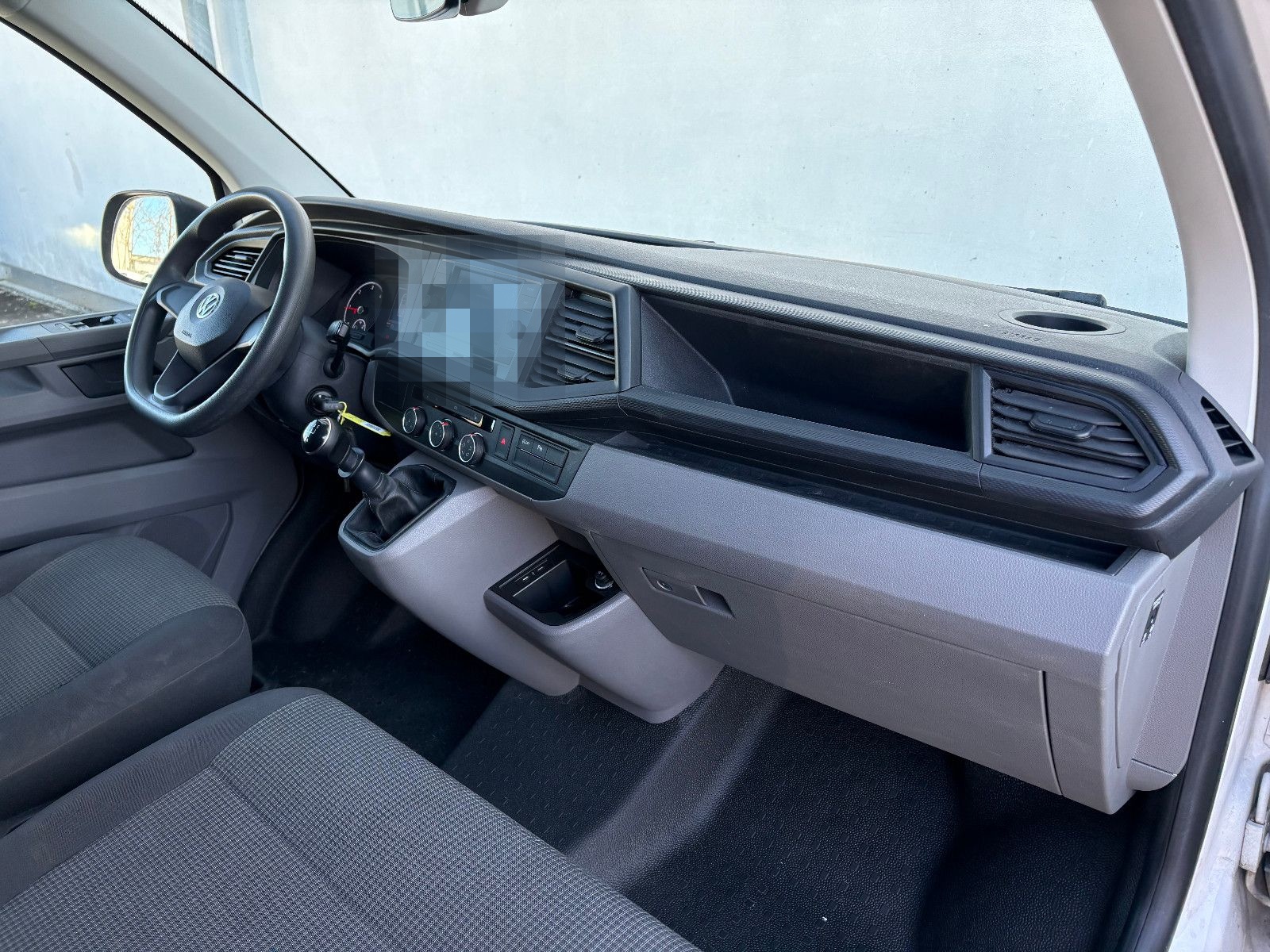Volkswagen T6.1 Transporter, Standheizung, AHK, Sitzheizung foto 14