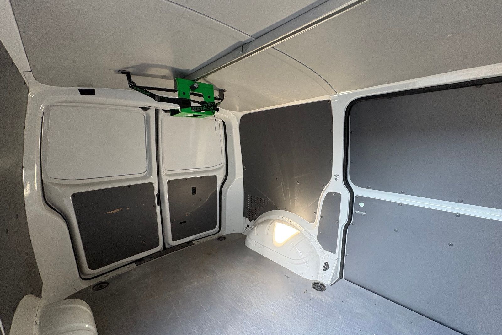 Volkswagen T6.1 Transporter, Standheizung, AHK, Sitzheizung foto 20