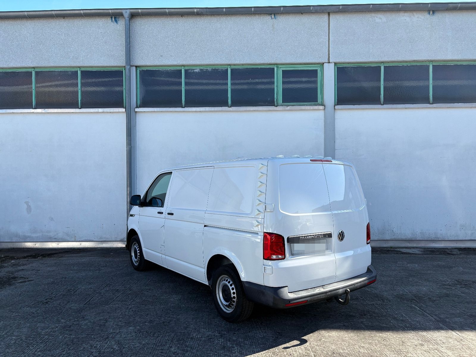 Volkswagen T6.1 Transporter, Standheizung, AHK, Sitzheizung foto 3