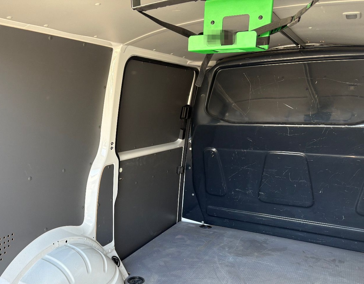 Volkswagen T6.1 Transporter, Standheizung, AHK, Sitzheizung foto 23