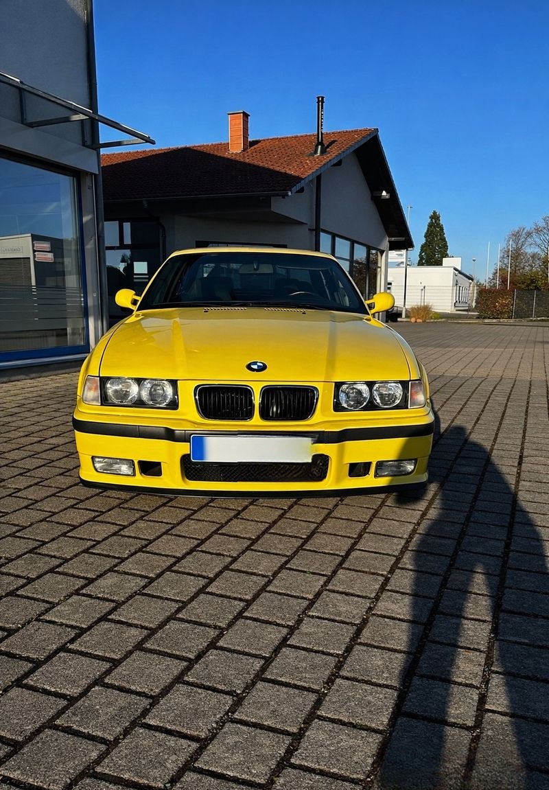 BMW M3 foto 2