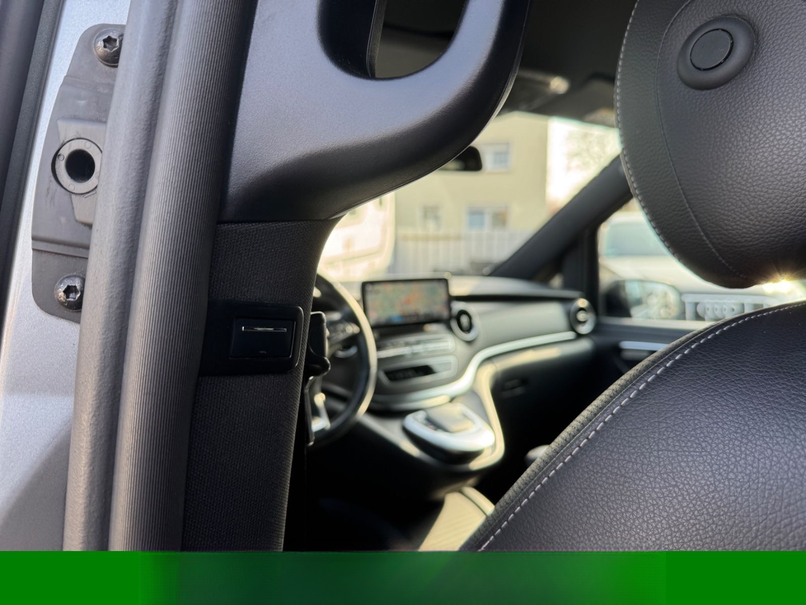 Mercedes-Benz V 300d AMG-LINE AVANTGARDE EDITION lang AIRMATIC foto 24