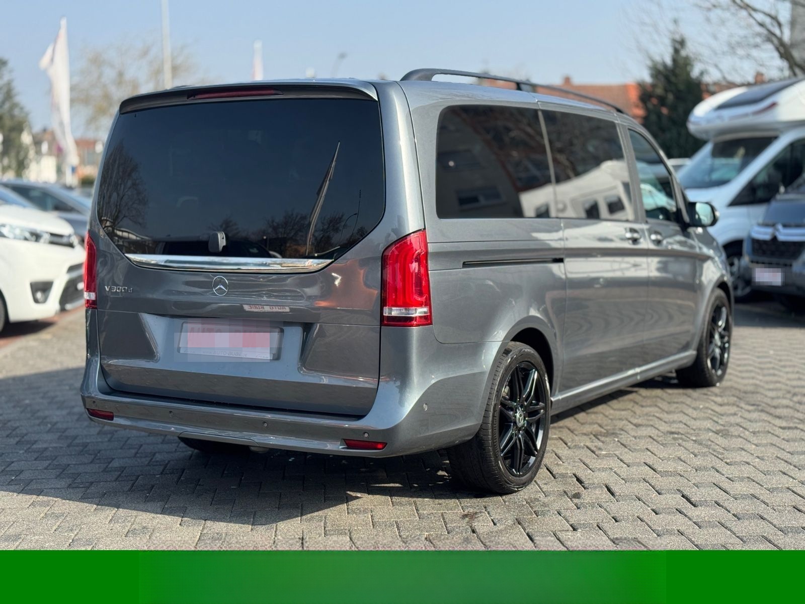 Mercedes-Benz V 300d AMG-LINE AVANTGARDE EDITION lang AIRMATIC foto 6