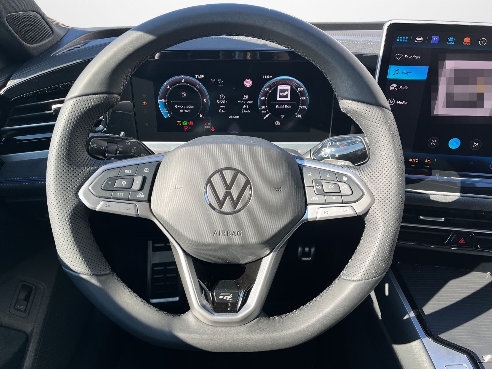 Volkswagen Passat Variant 2.0 TDI DSG 4M R-Line  HeadUp Pan foto 10