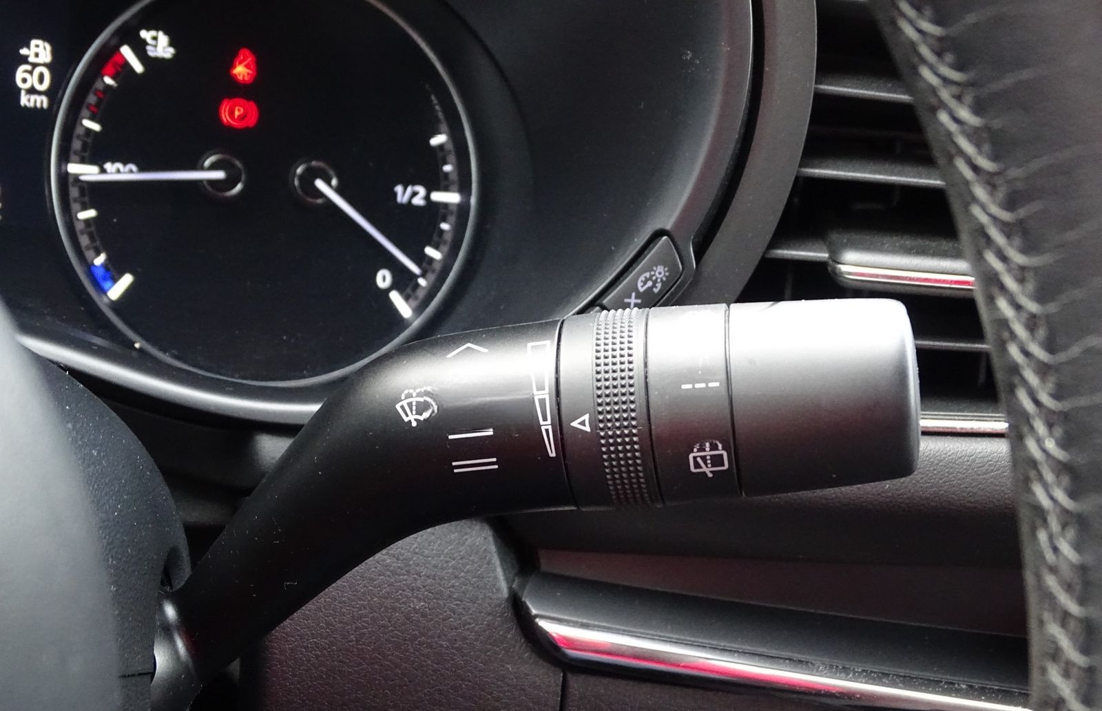 Mazda 3 2.0 M-Hybrid Selection LED Navi Head-Up Kamera foto 23