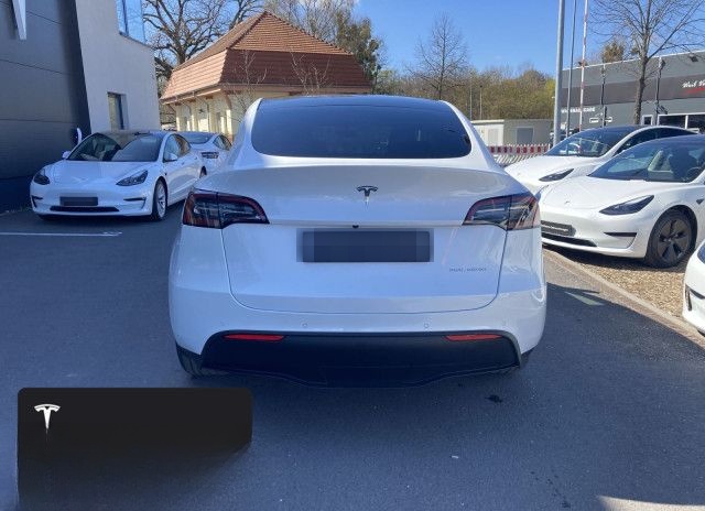 Tesla Model Y Long Range AWD foto 6