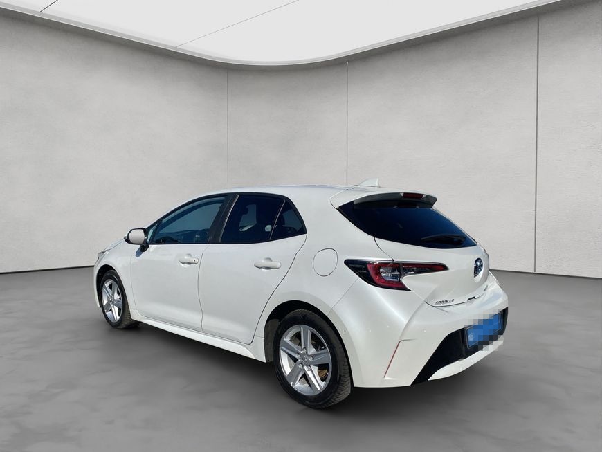 Toyota Corolla 1.8 Hybrid Team Deutschland foto 3