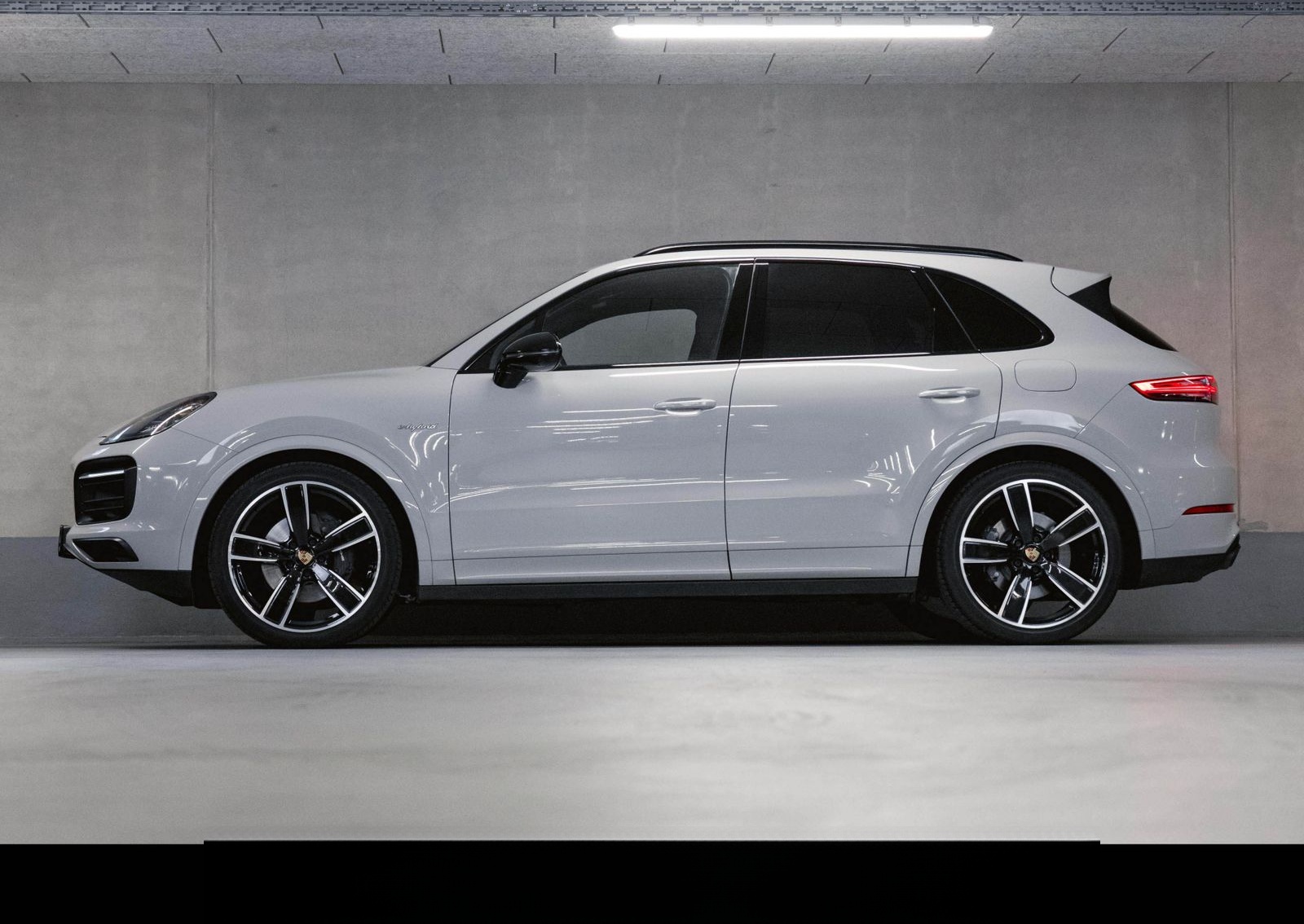 Porsche Cayenne E-Hybrid Panoramadach Luftfederung 22Zol foto 2