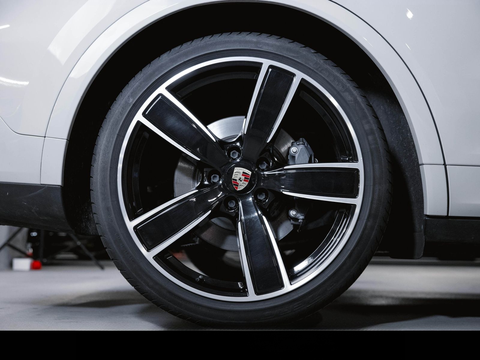 Porsche Cayenne E-Hybrid Panoramadach Luftfederung 22Zol foto 13