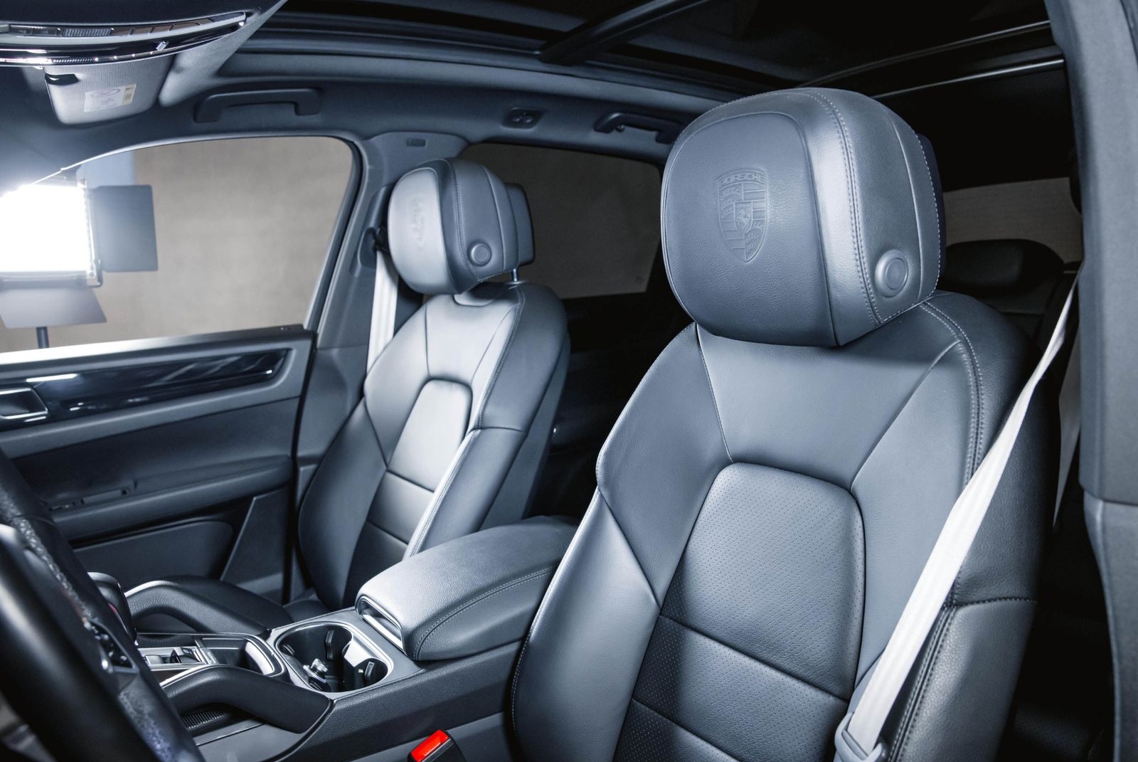 Porsche Cayenne E-Hybrid Panoramadach Luftfederung 22Zol foto 16