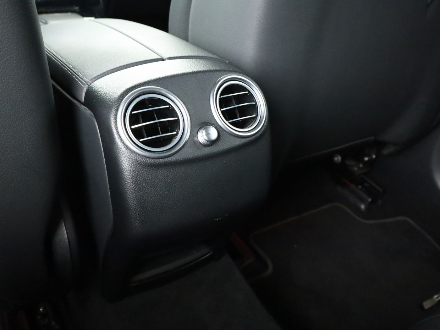 Mercedes-Benz EQC 400 4M Multibeam*AHK*Distronic*Navi foto 23