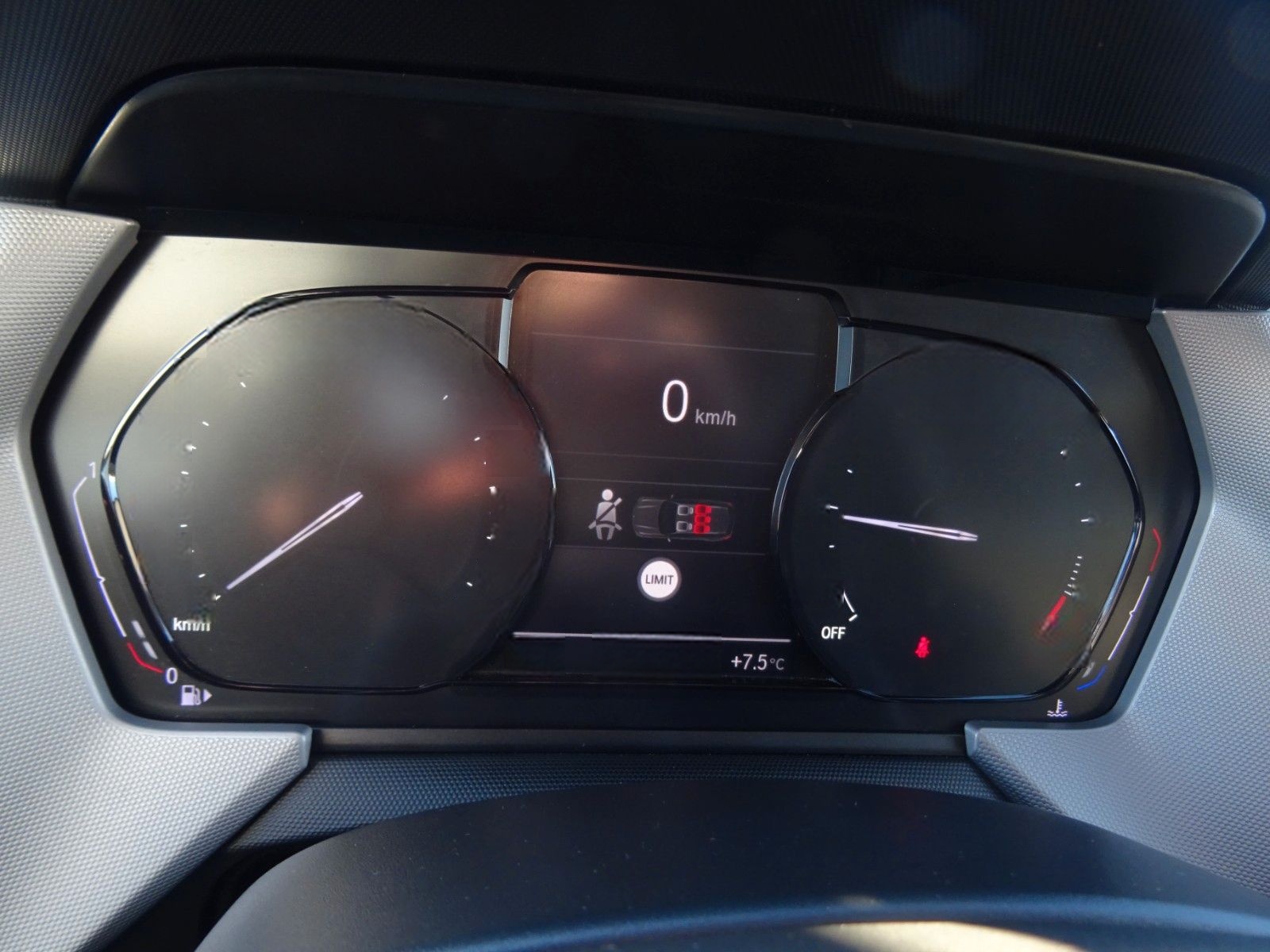 BMW Limousine 118 i foto 18