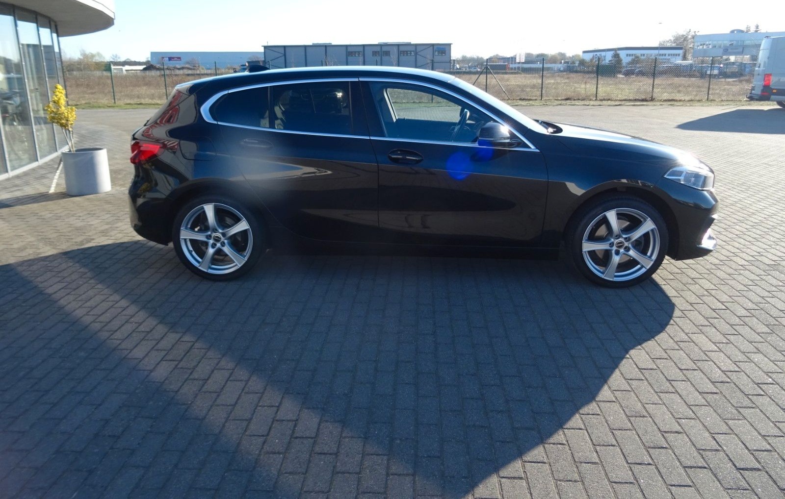 BMW Limousine 118 i foto 3