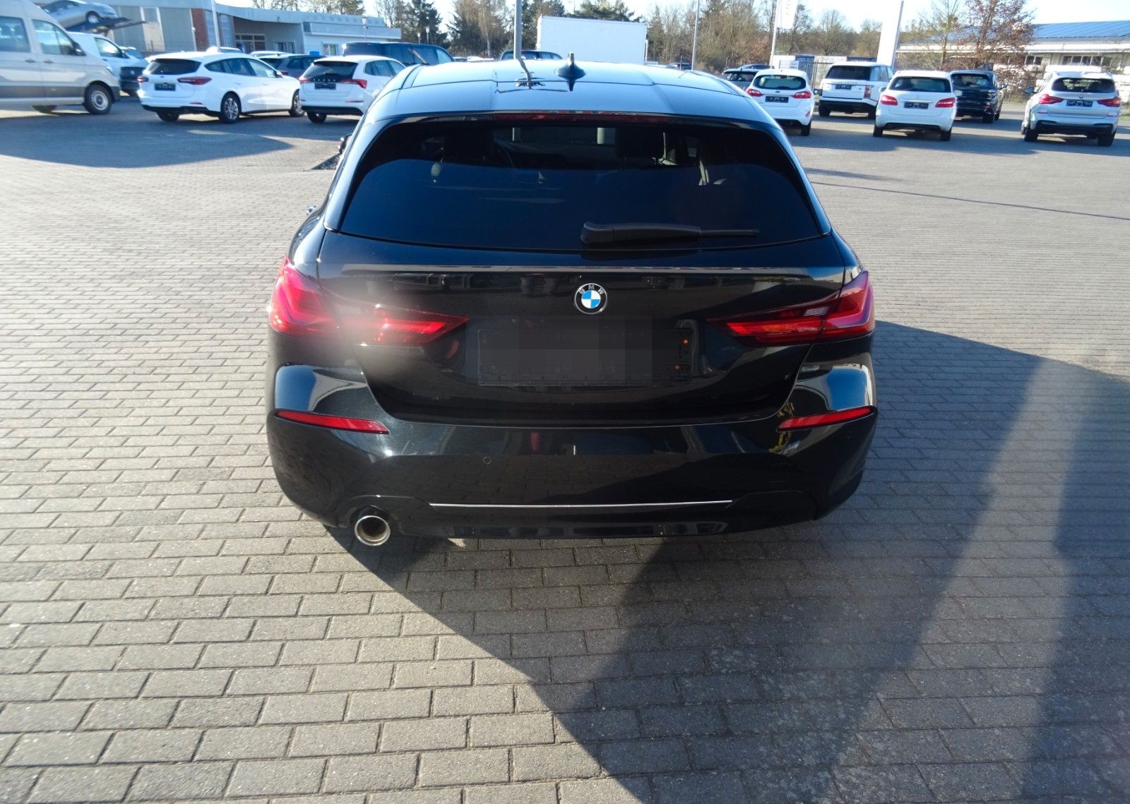 BMW Limousine 118 i foto 5