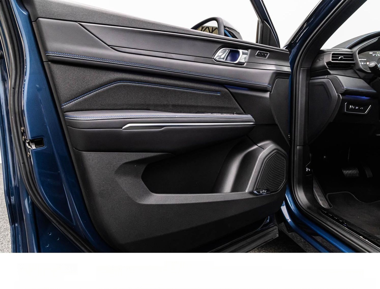 Lynk&Co LYNK & CO 01 1.5T PHEV 6.6kW ACC/TOTW/PANO/360° foto 14