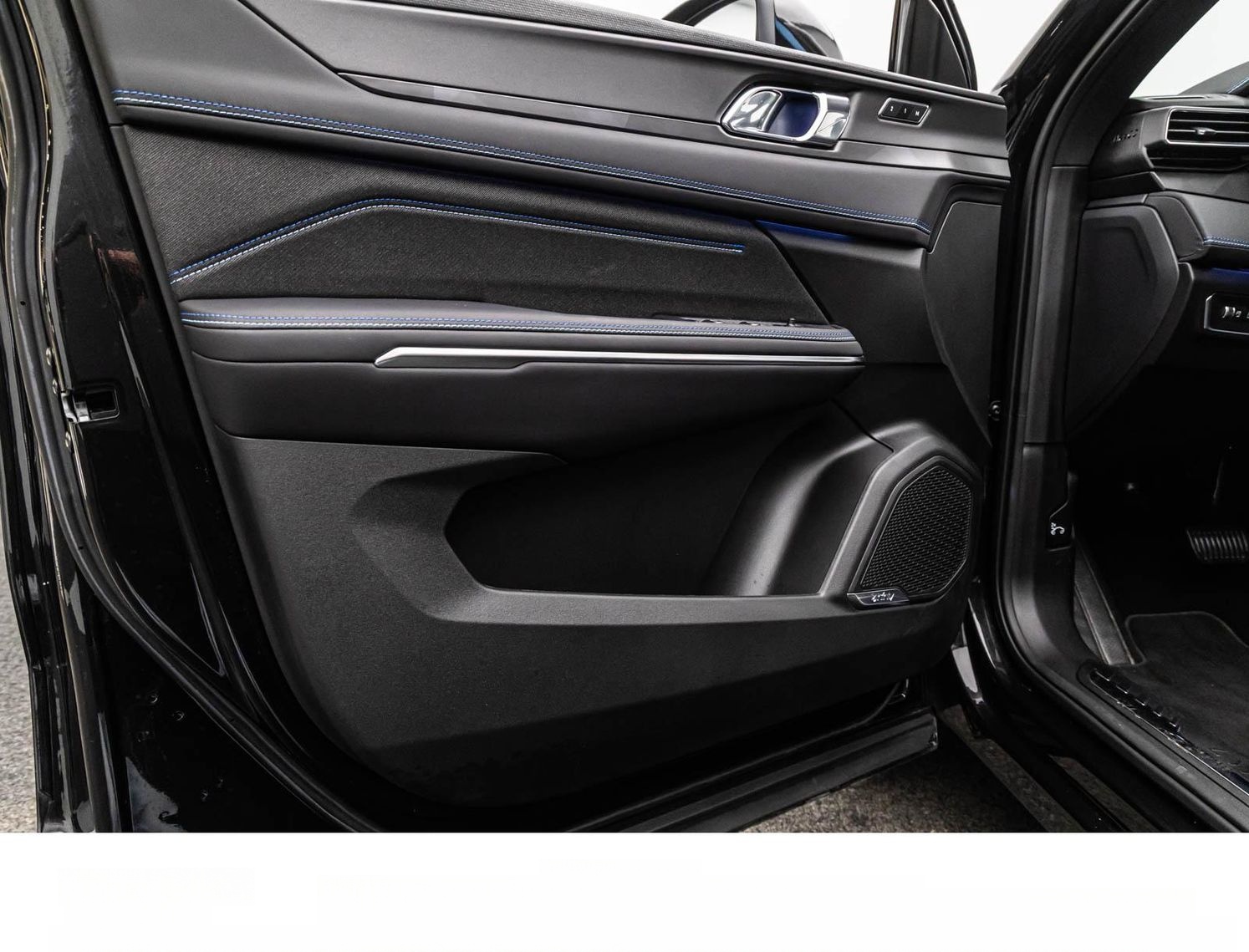 Lynk&Co LYNK & CO 01 1.5T PHEV 6.6kW ACC/TOTW/PANO/360° foto 14