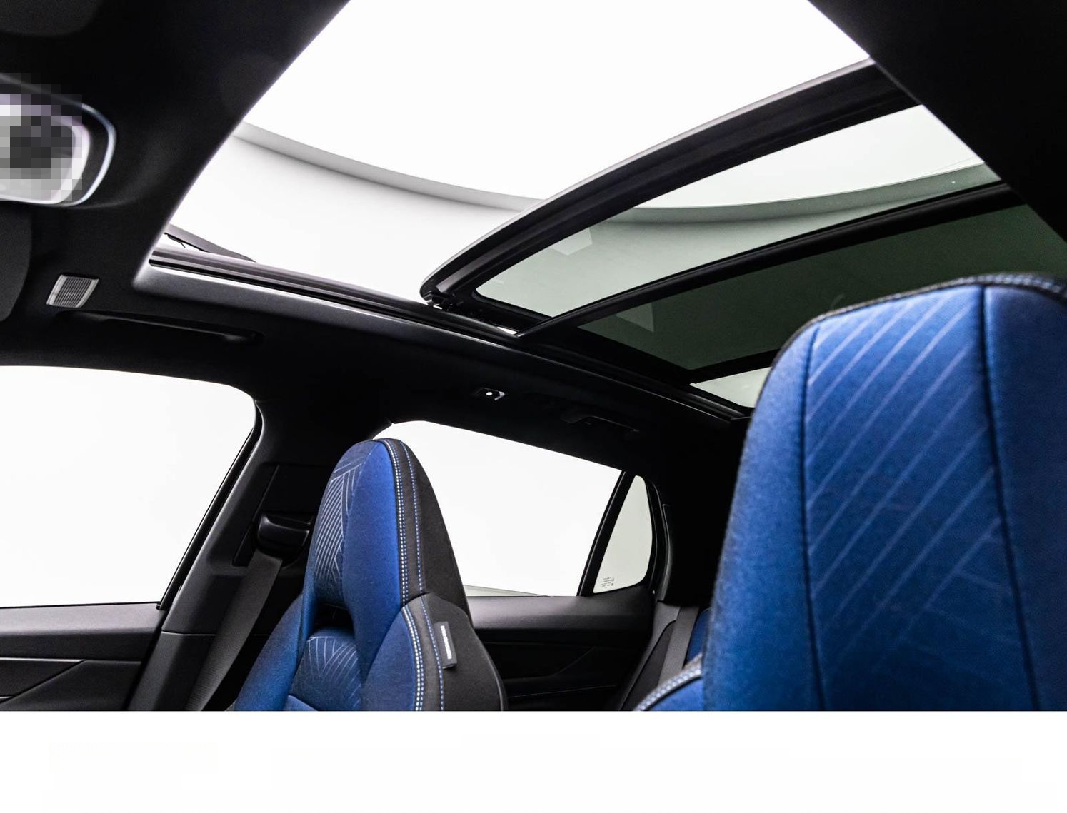 Lynk&Co LYNK & CO 01 1.5T PHEV 6.6kW ACC/TOTW/PANO/360° foto 16