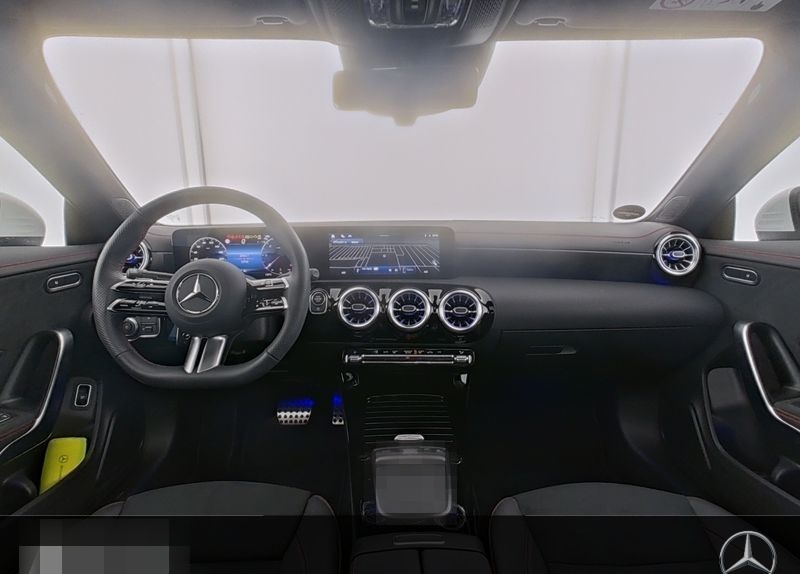 Mercedes-Benz CLA 200 d Coupé AMG PANO KEYL AMBI KAM LED foto 7
