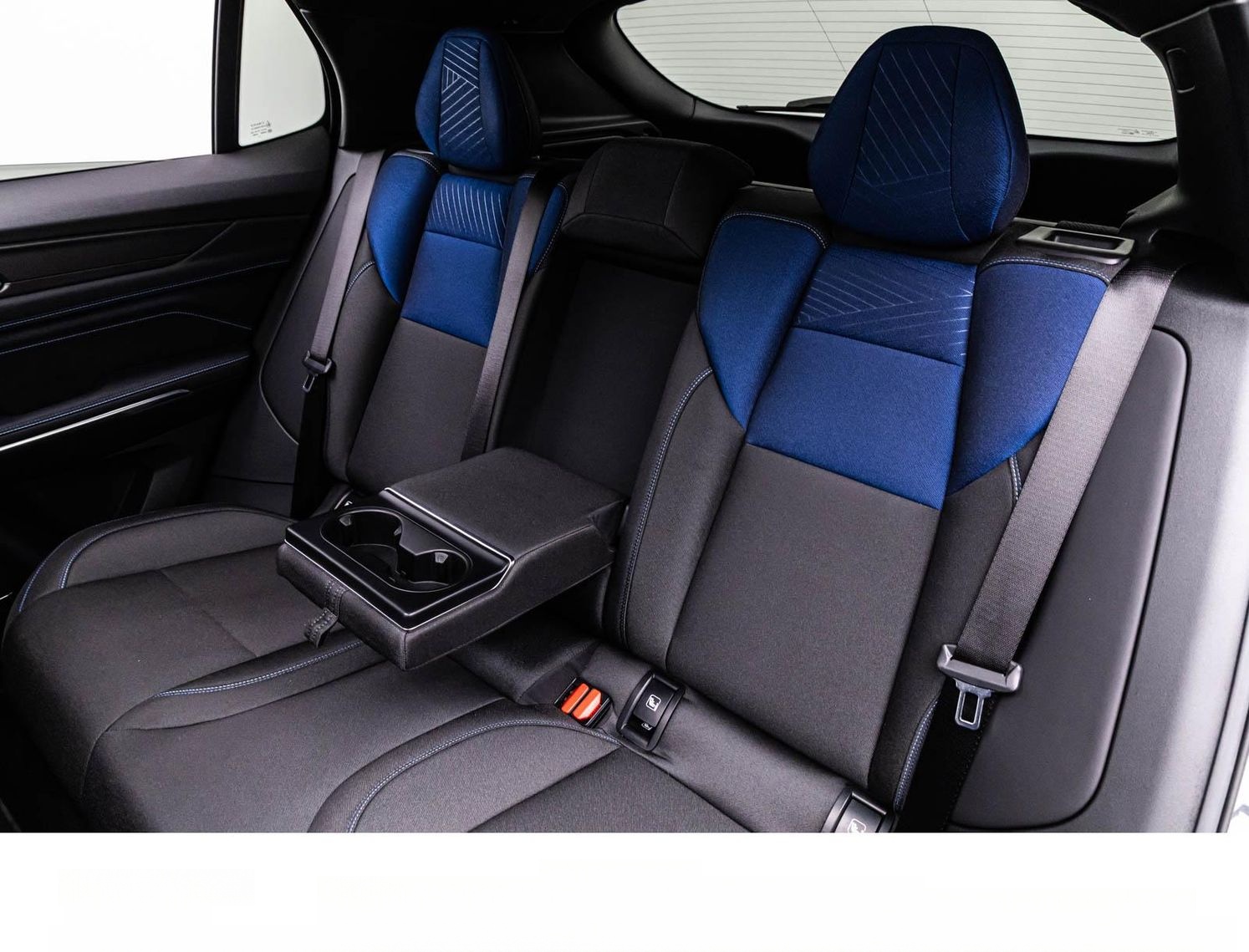 Lynk&Co LYNK & CO 01 1.5T PHEV 6.6kW ACC/TOTW/PANO/360° foto 23