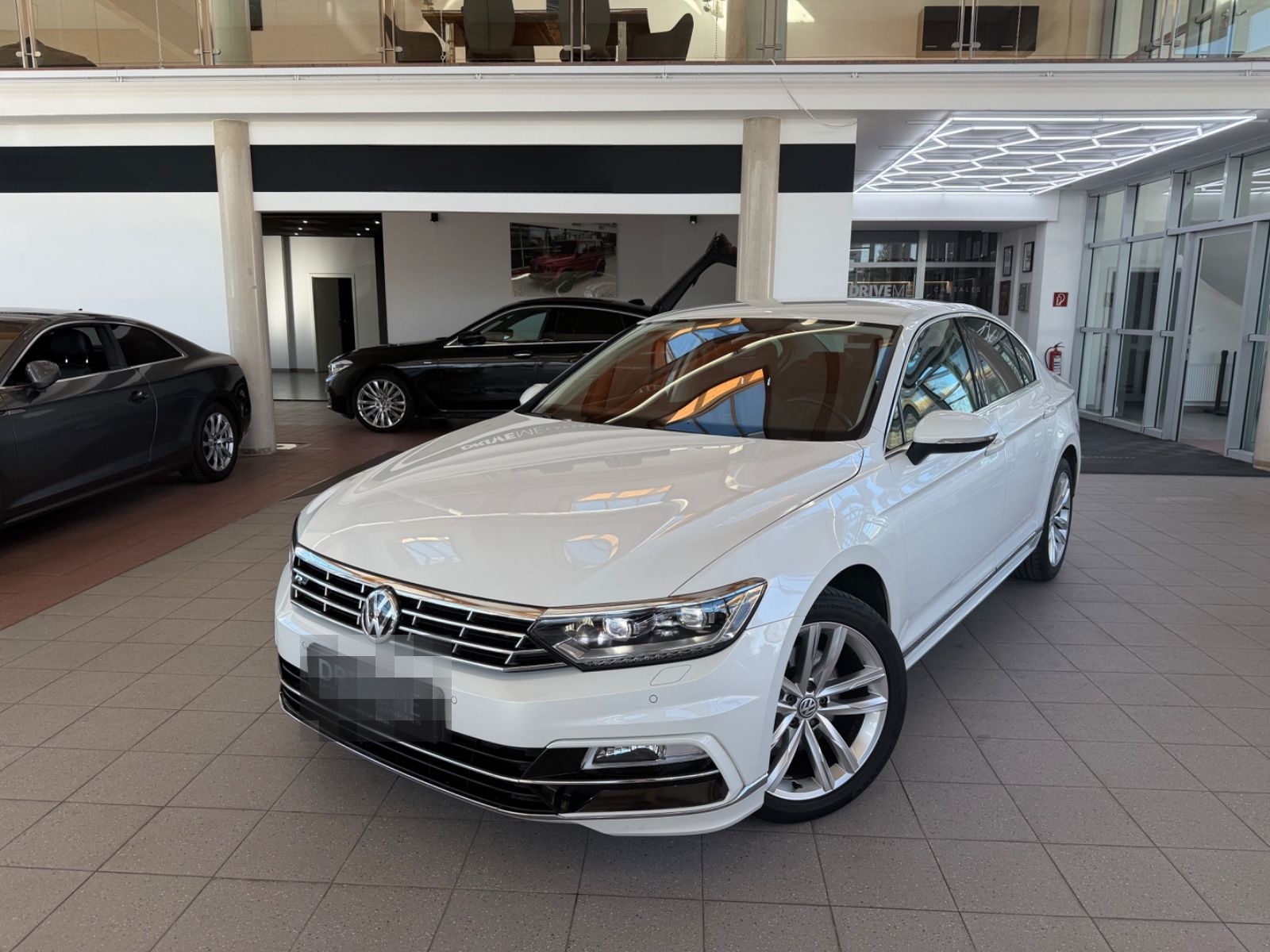 Volkswagen Passat Lim. 2.0TDI DSG R-LINE LED ACC foto 2