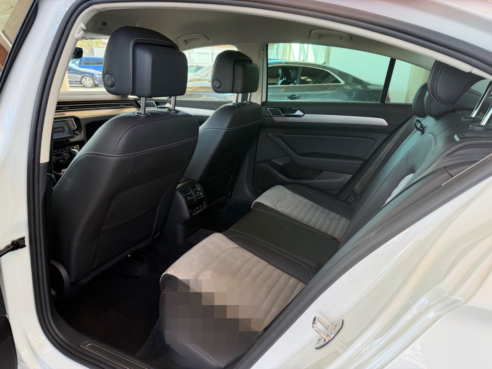 Volkswagen Passat Lim. 2.0TDI DSG R-LINE LED ACC foto 21