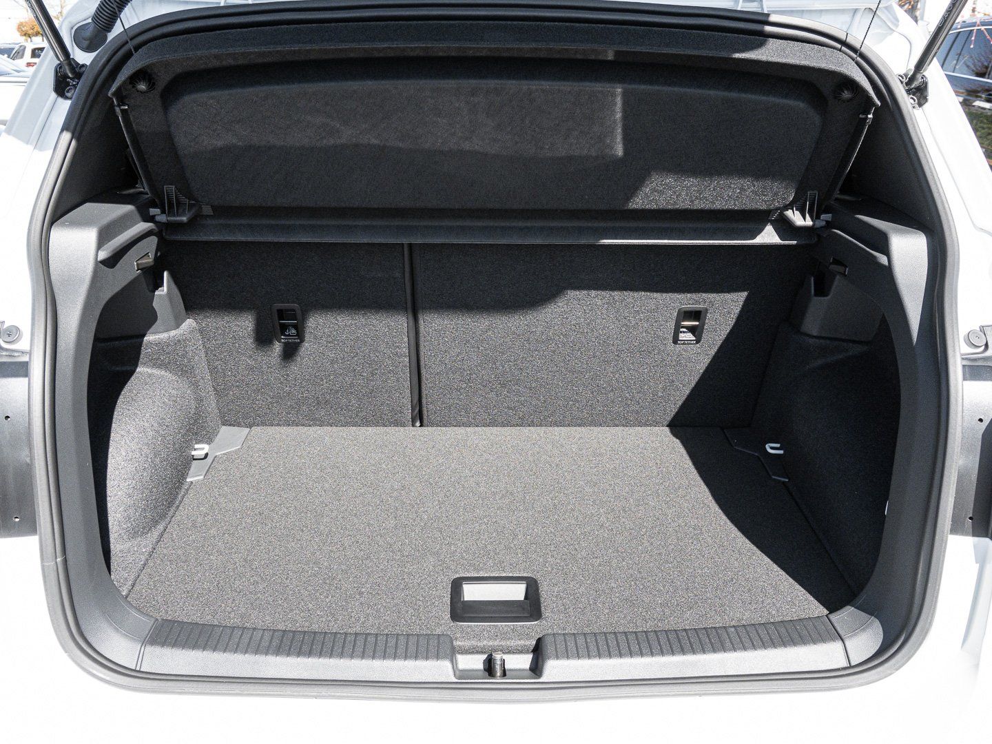 Volkswagen T-Cross 1.0 TSI DSG R-Line LED MATRIX ALU PARKAS foto 17