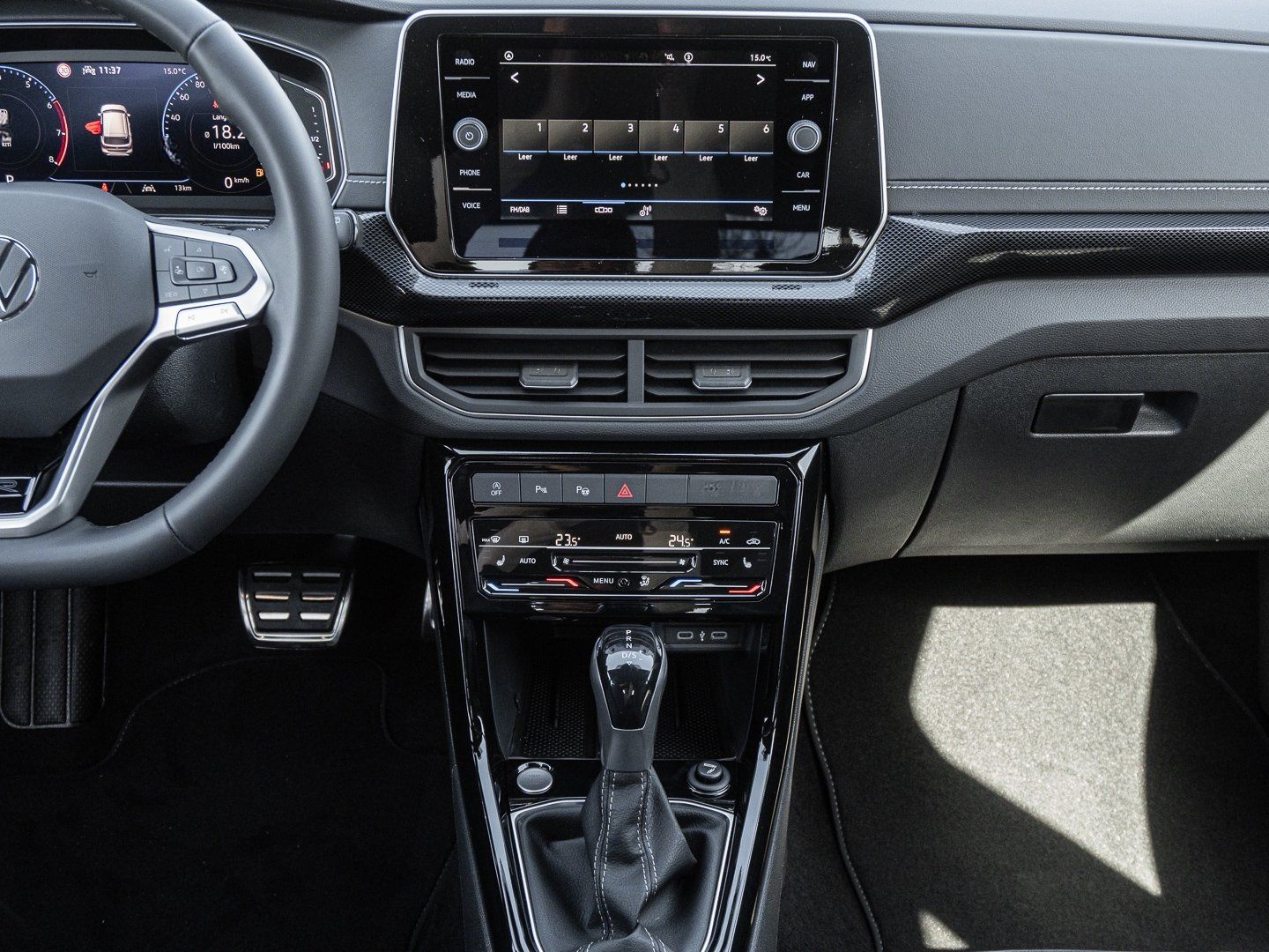 Volkswagen T-Cross 1.0 TSI DSG R-Line LED MATRIX ALU PARKAS foto 12