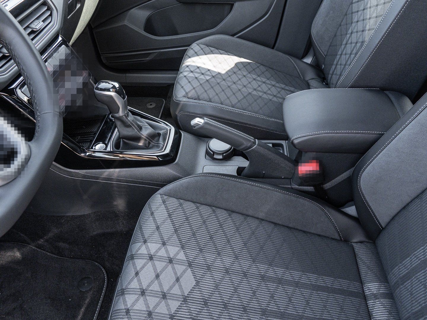 Volkswagen T-Cross 1.0 TSI DSG R-Line LED MATRIX ALU PARKAS foto 15