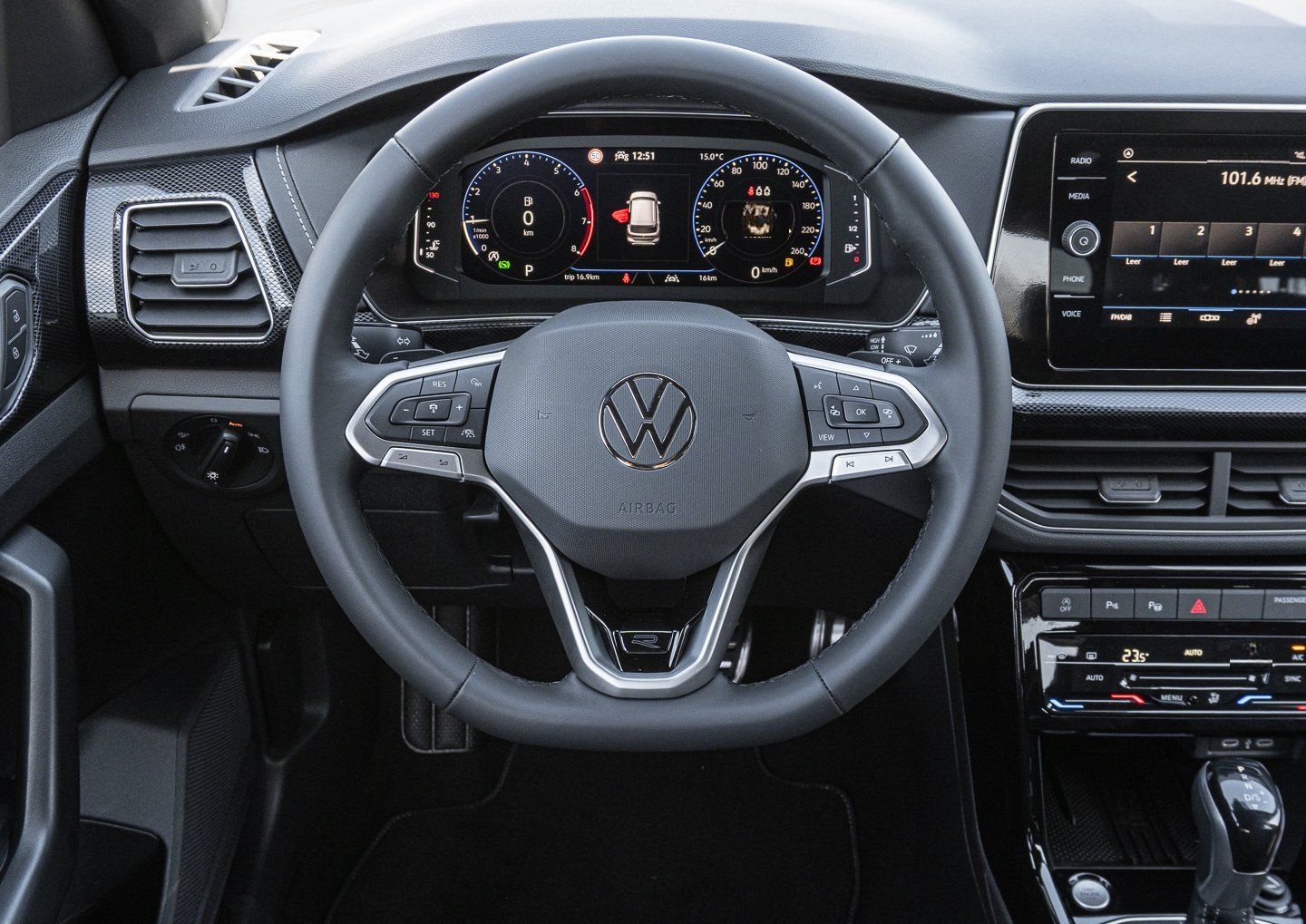 Volkswagen T-Cross 1.0 TSI DSG R-Line LED MATRIX ALU PARKAS foto 11