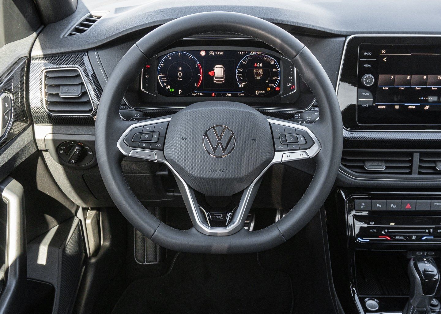 Volkswagen T-Cross 1.0 TSI DSG R-Line LED MATRIX ALU PARKAS foto 11