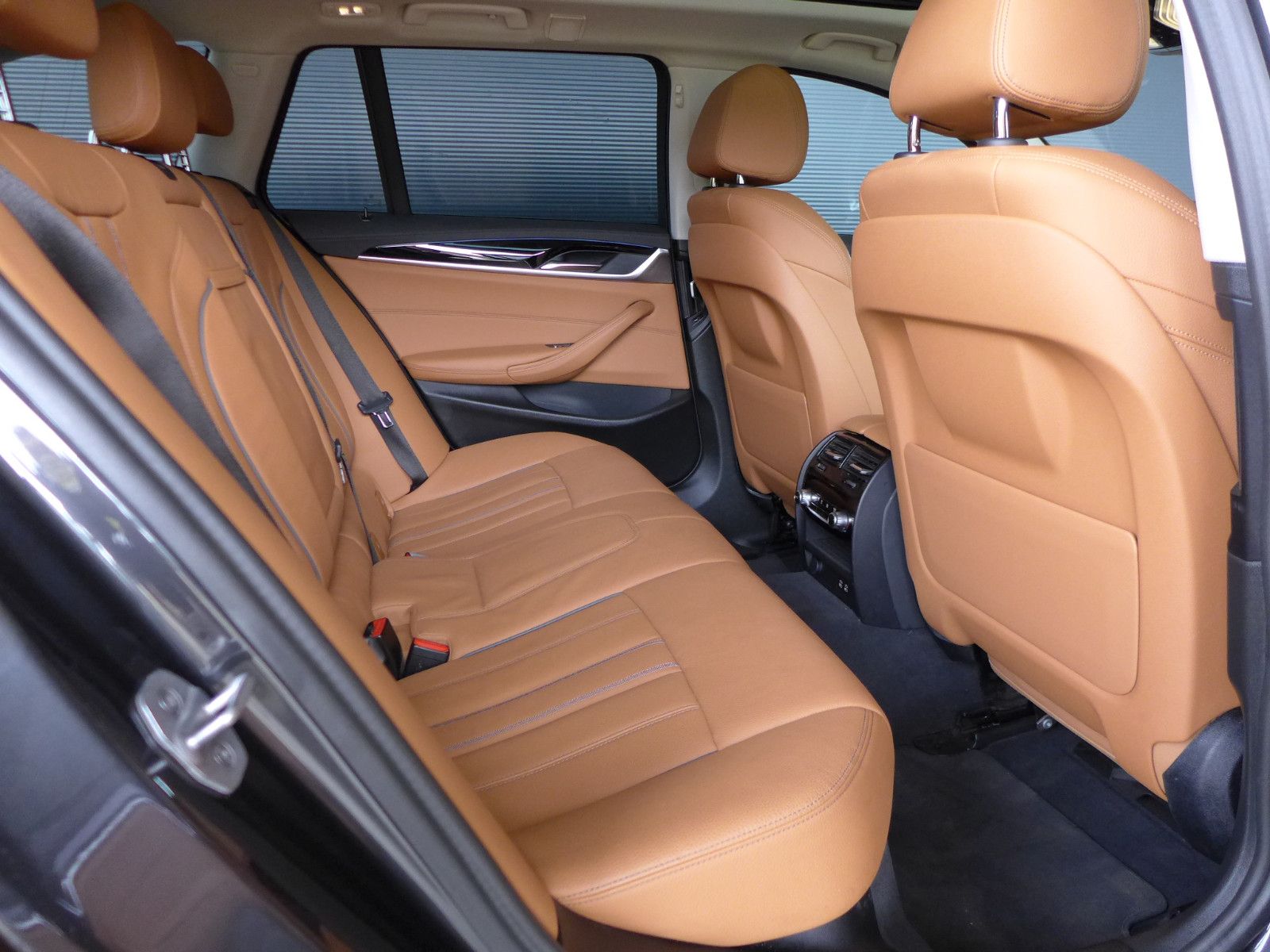 BMW 530e Touring Luxury Line/Pano.D/Driv.Assist Prof foto 13