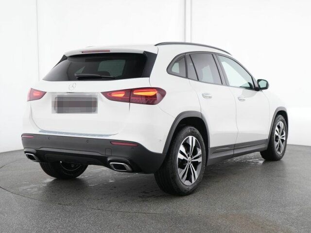 Mercedes-Benz GLA 180 Progressive/Navi/Keyless-Go/Autom./Klima foto 9