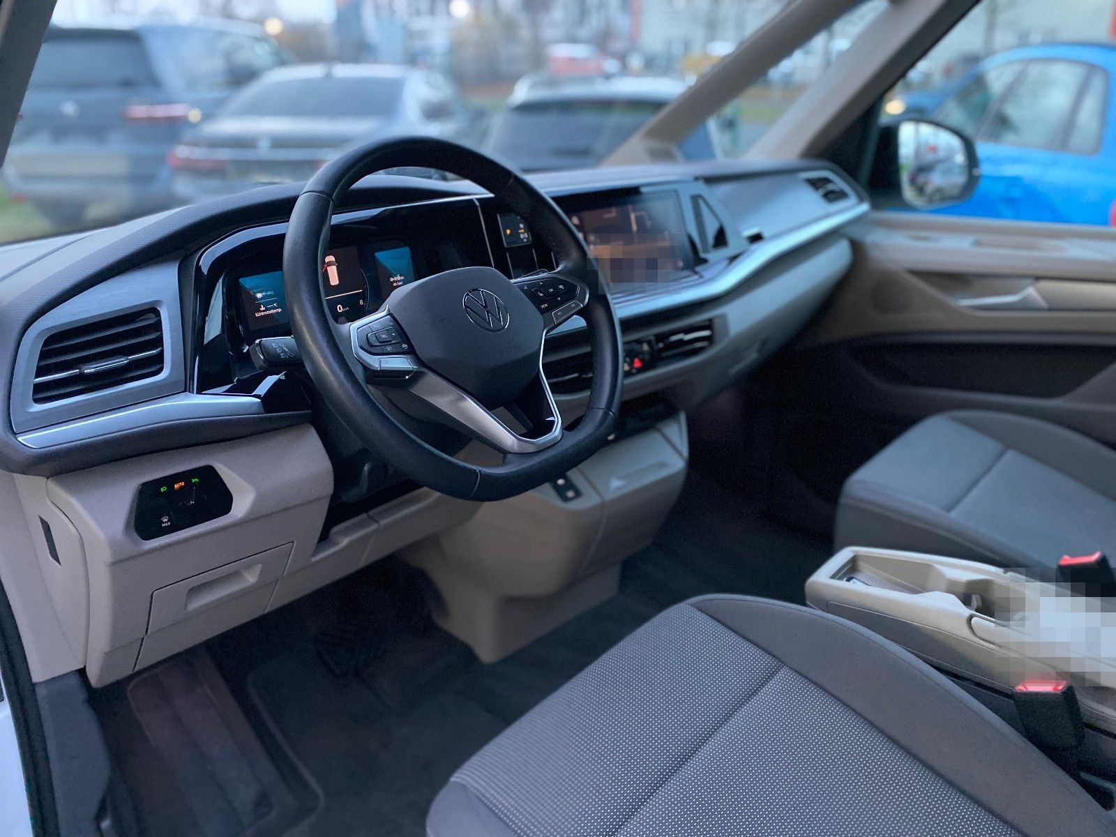 Volkswagen T7 Multivan Life DSG Navi LED Tisch foto 6