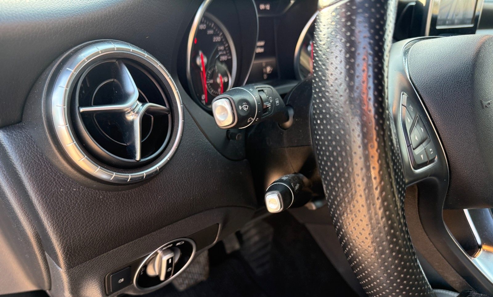 Mercedes-Benz CLA 220 Shooting Brake-4MATIC-Bitte Lesen!NightP foto 14