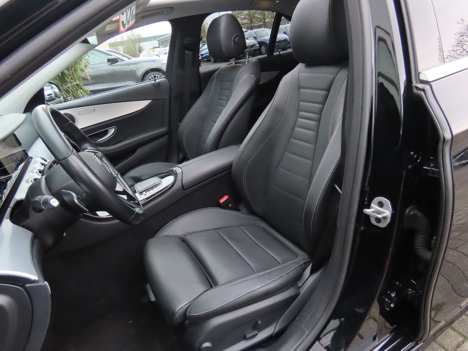 Mercedes-Benz E 220d Avantgarde Leder Ambiente Schiebedach foto 5