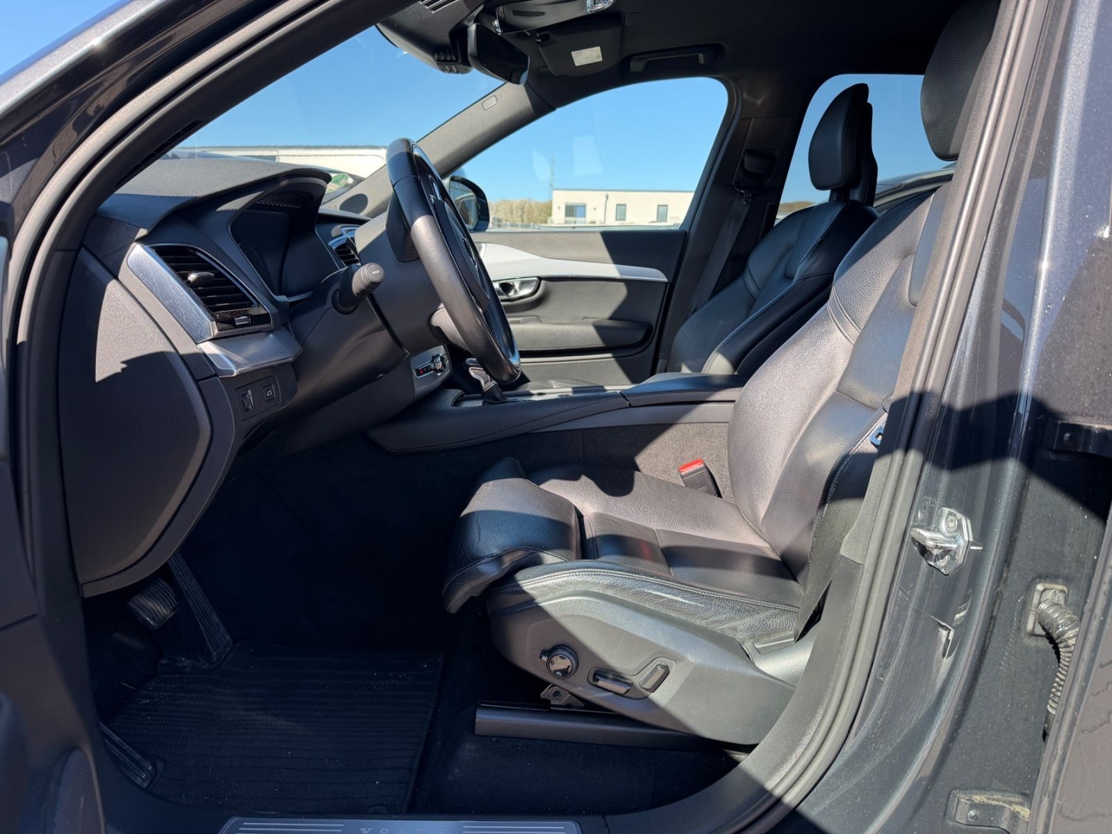 Volvo XC90 Momentum AWD 7 Sitzer foto 12