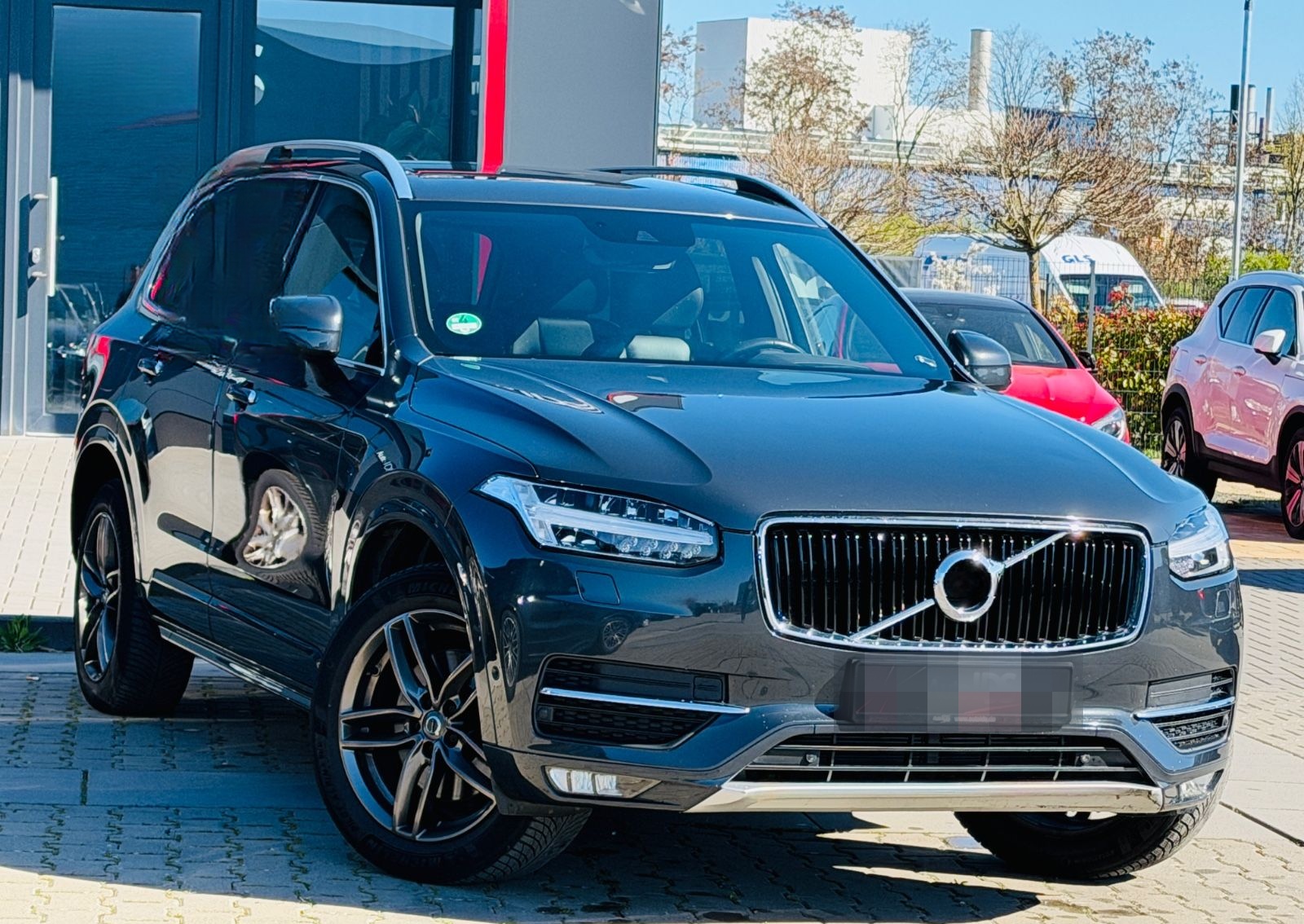 Volvo XC90 Momentum AWD 7 Sitzer foto 4