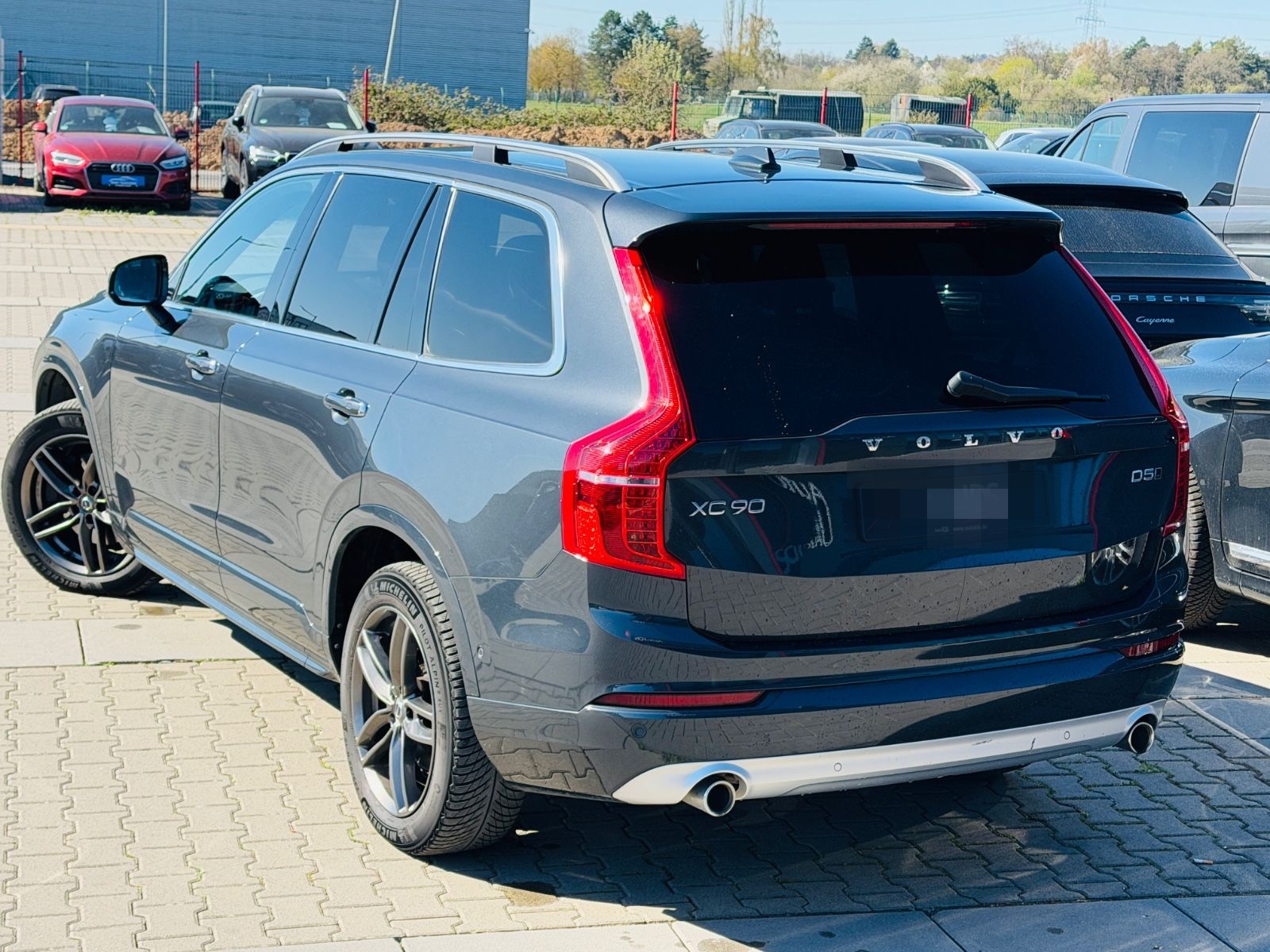 Volvo XC90 Momentum AWD 7 Sitzer foto 5