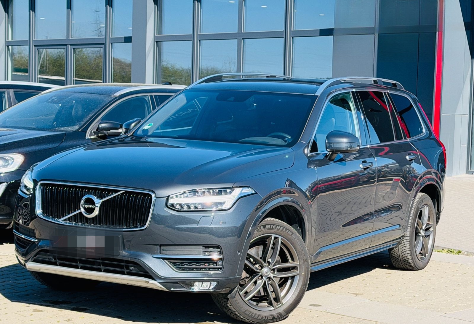 Volvo XC90 Momentum AWD 7 Sitzer foto 9