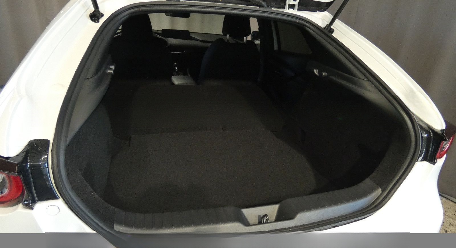 Mazda 3 e-SKYACTIV G 140 2,5 Ltr. Homura foto 11