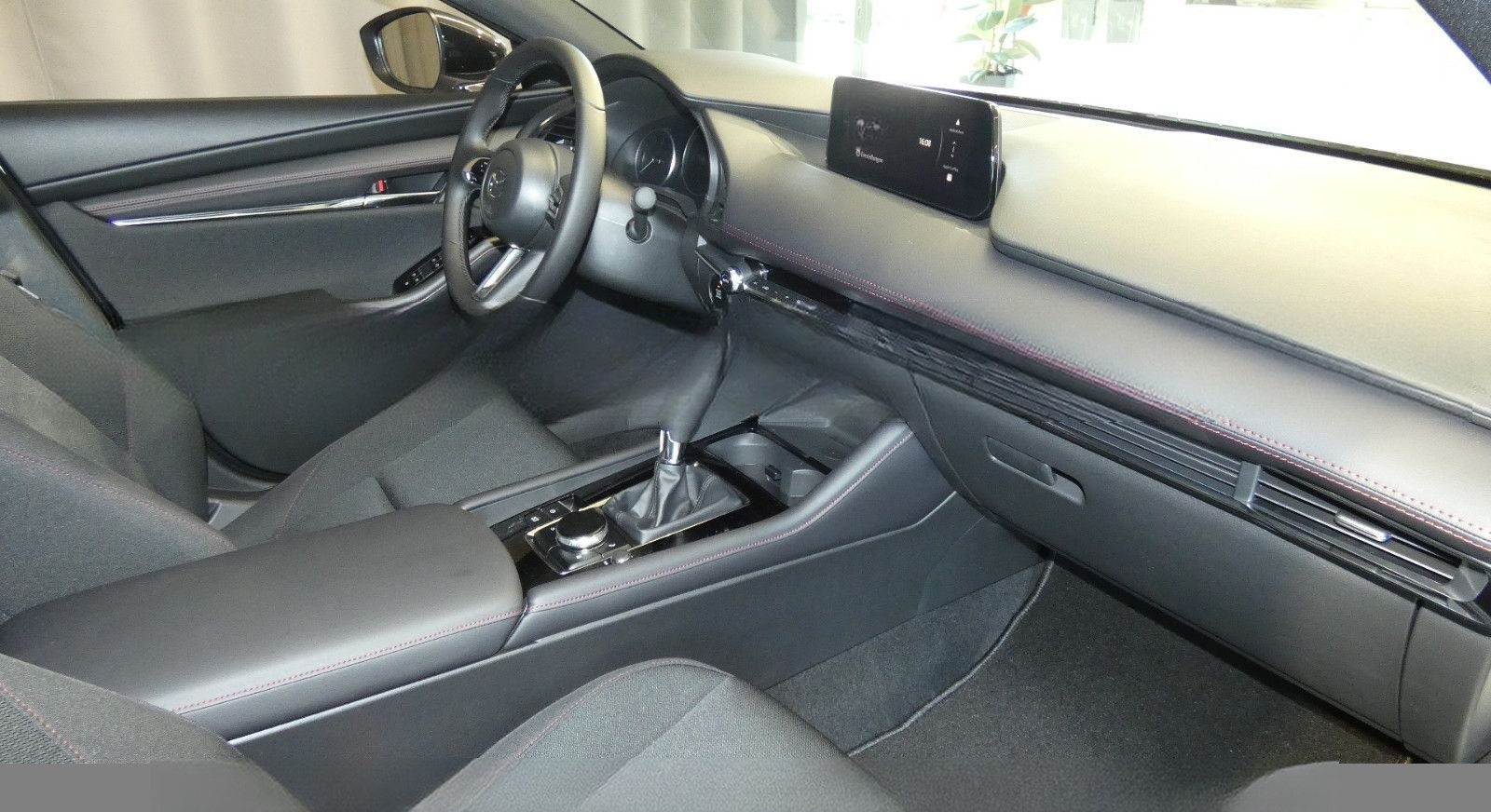 Mazda 3 e-SKYACTIV G 140 2,5 Ltr. Homura foto 7