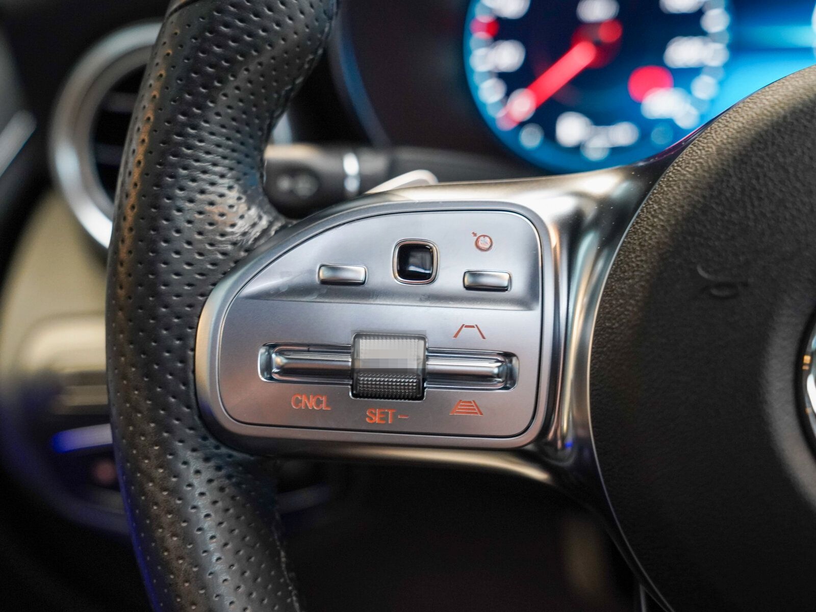 Mercedes-Benz GLC 200 4M Coupé AMG Line DISTRO Schiebedach 360 foto 17