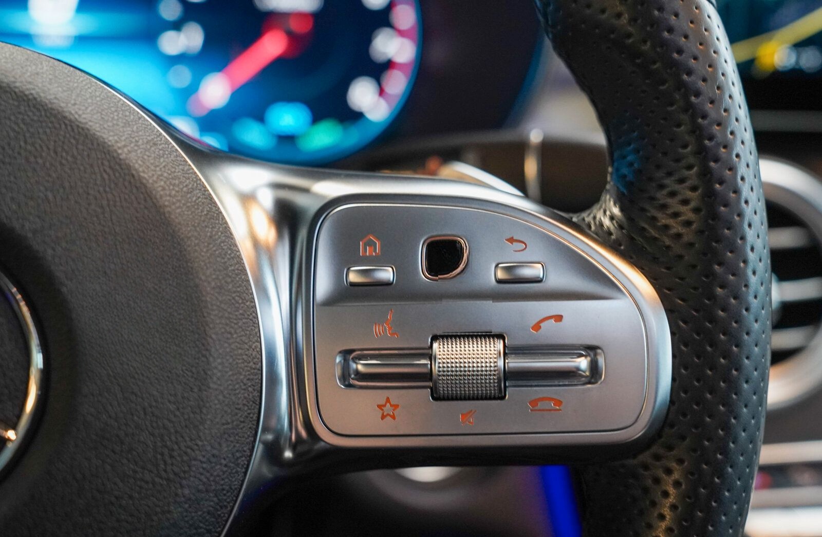 Mercedes-Benz GLC 200 4M Coupé AMG Line DISTRO Schiebedach 360 foto 18