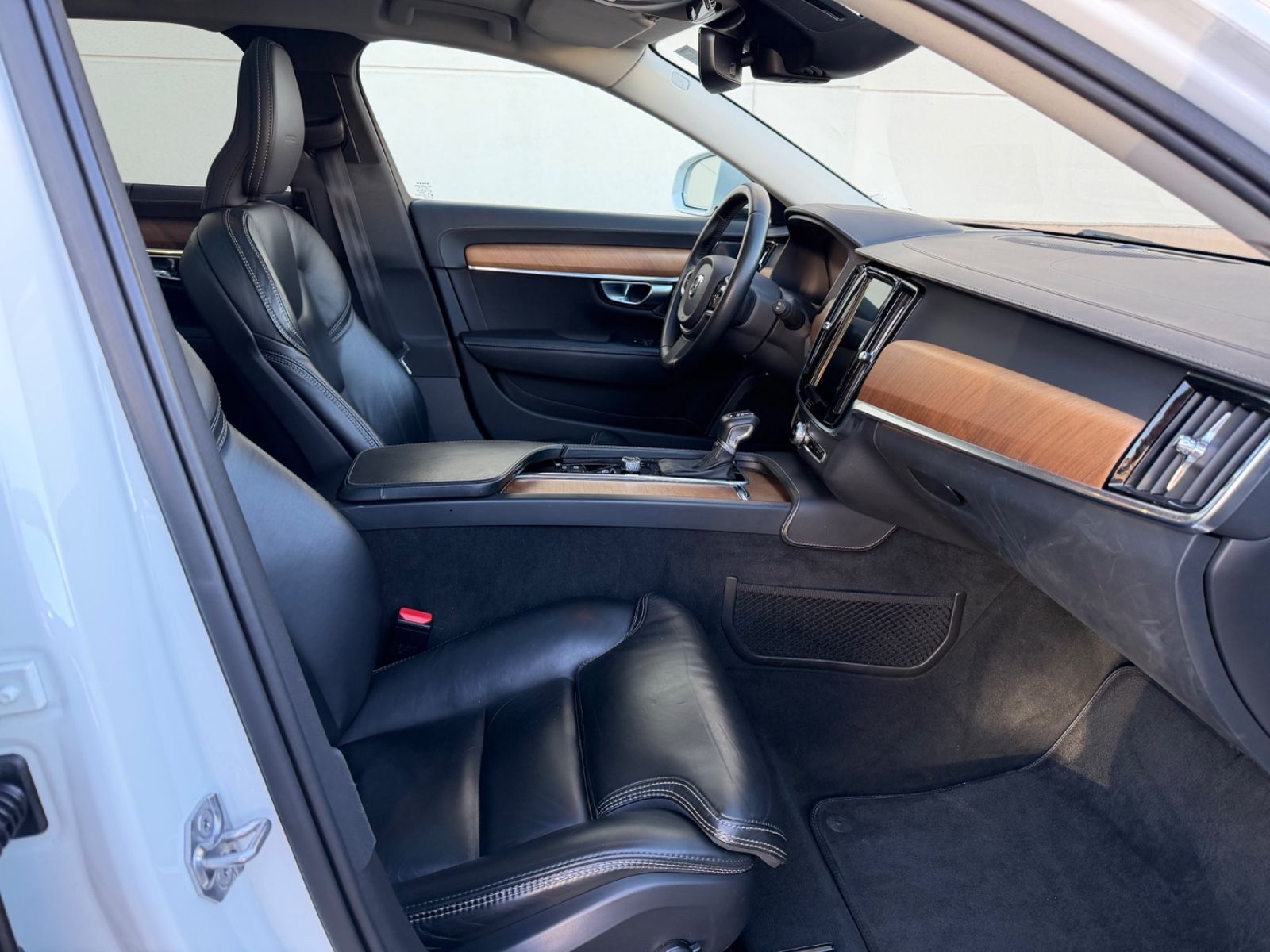 Volvo V90 D4 Inscription HUD+PANO+AHK+harman/kard.+DAB foto 6