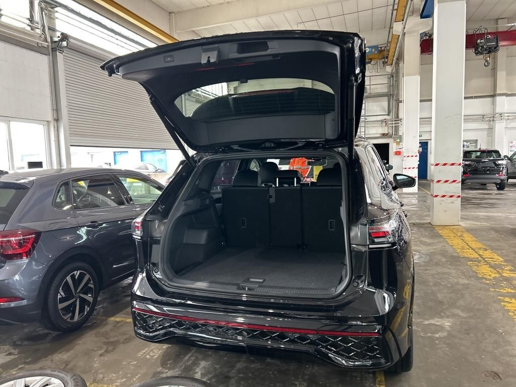 Volkswagen Tiguan R-Line 1,5 eTSI/Matrix LED/SHZ/360°Kamera foto 8