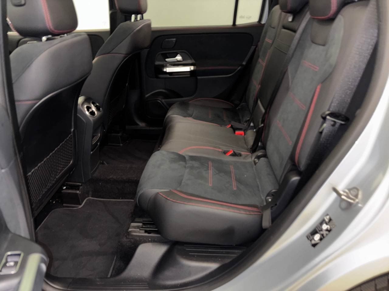 Mercedes-Benz GLB 220 d AMG Line 4Matic 360° AHK Pano S-Dach foto 10
