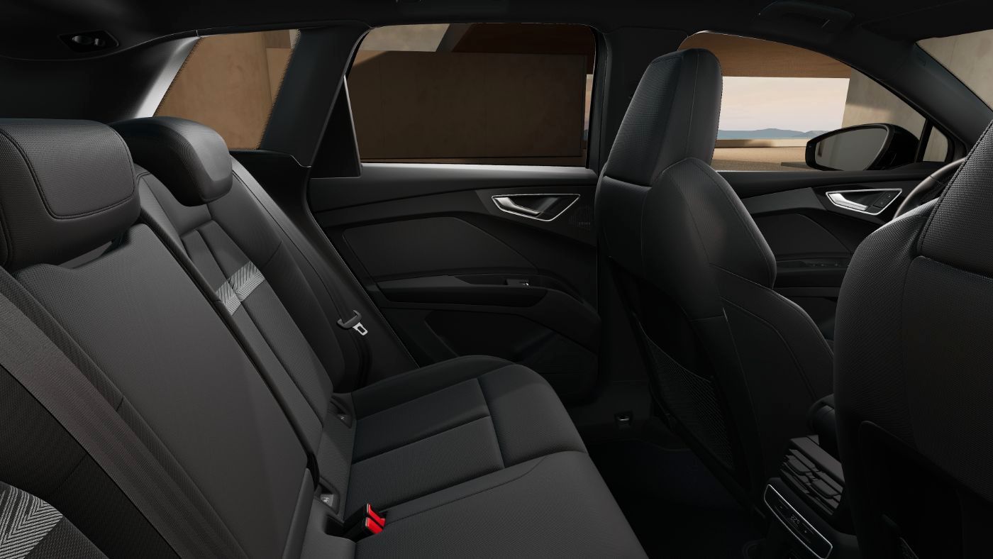 Audi Q4 e-tron 55 e-tron quattro AHK S line Pano AHK foto 12